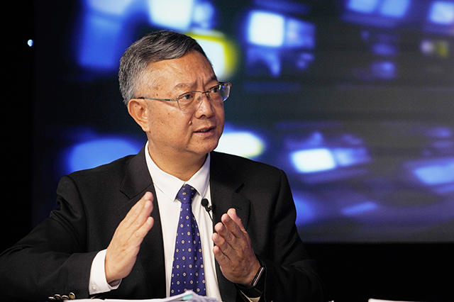 我们要讲政治、强自身、作贡献，广泛凝心聚力，为助推云南高质量跨越式发展作出新的贡献。